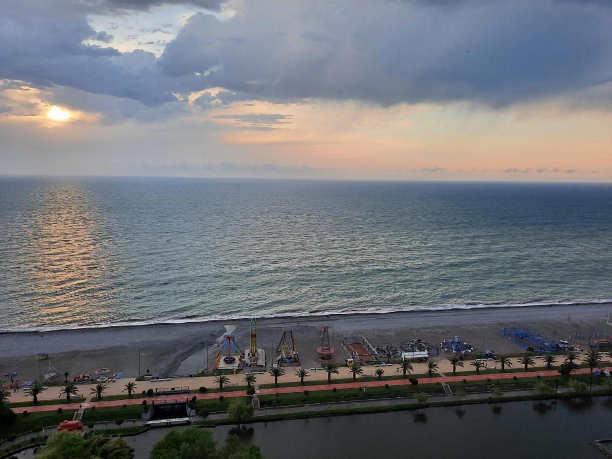 The Best Beach Aparthotel Orbi City Batumi Eksteriør bilde
